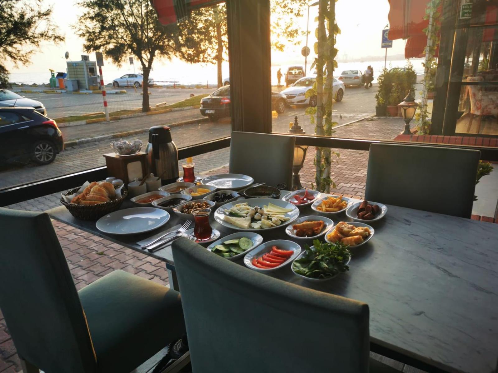 Asim Ve Nurhan Kocabiyik Oegretmenevi Istanbul Exterior photo